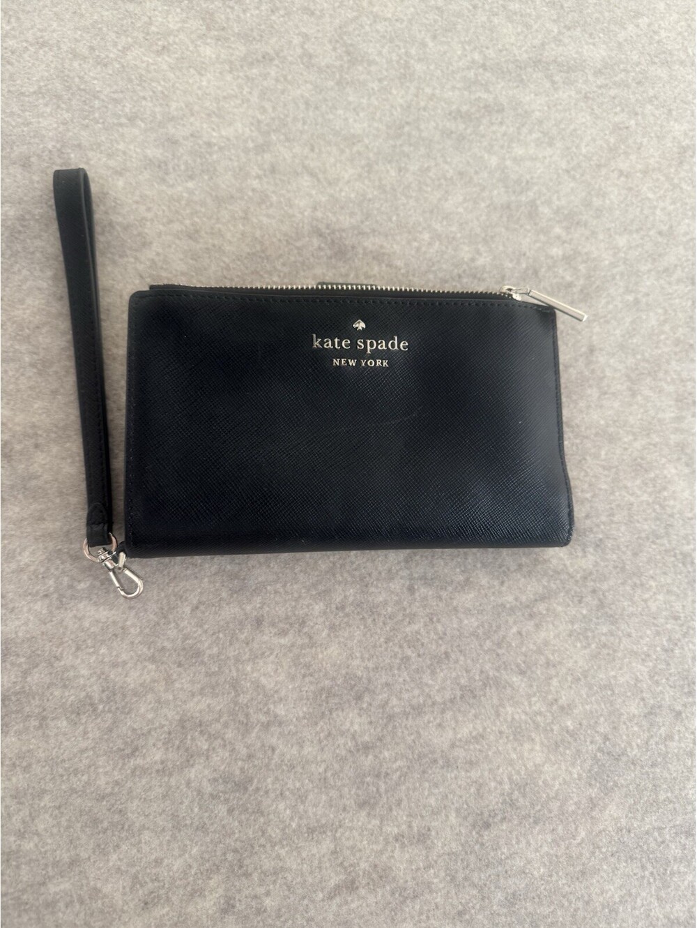 KATE SPADE Black Saffiano Leather PAYTON Smartphone Carryall Wristlet NWOT